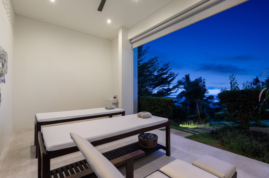 Villa Spice เกาะสมุย: พูลวิลล่าหรู 5 ห้องนอน วิวทะเลแบบพาโนรามา