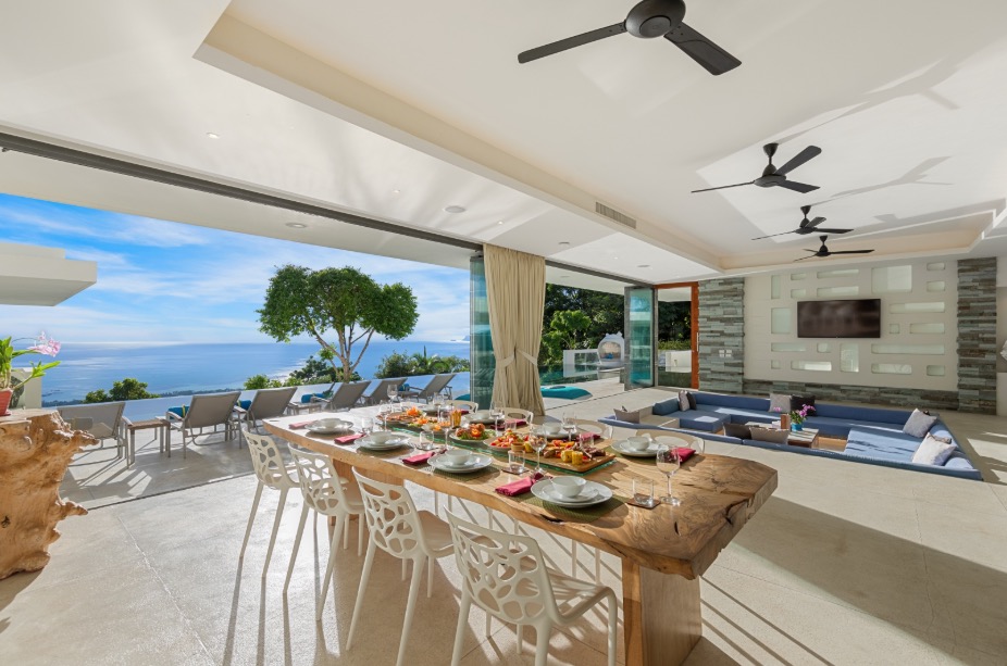 Villa Spice เกาะสมุย: พูลวิลล่าหรู 5 ห้องนอน วิวทะเลแบบพาโนรามา