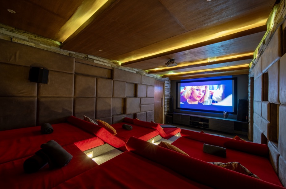 Villa Spice เกาะสมุย: พูลวิลล่าหรู 5 ห้องนอน วิวทะเลแบบพาโนรามา