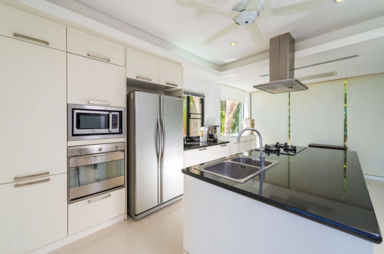 Villa White Stone Samui: Luxury 4-Bedroom Villa with Stunning Sunset Views