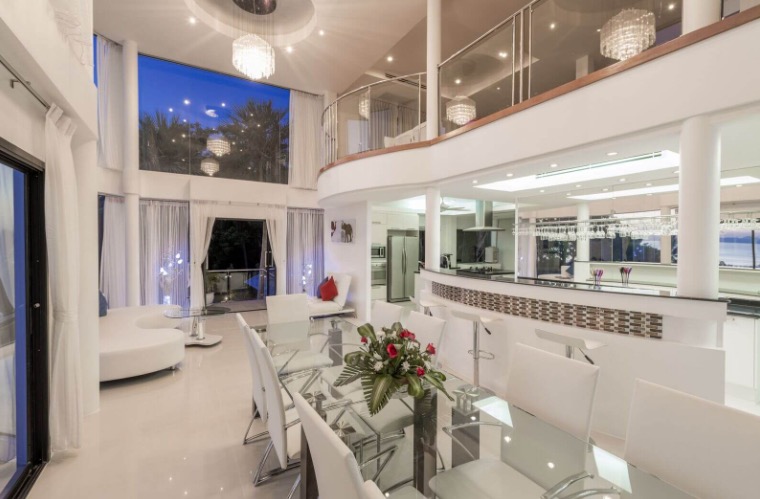 Villa White Stone Samui: Luxury 4-Bedroom Villa with Stunning Sunset Views