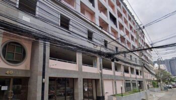 Prime Investment Opportunity: 9-Story Apartment in Bang Kapi