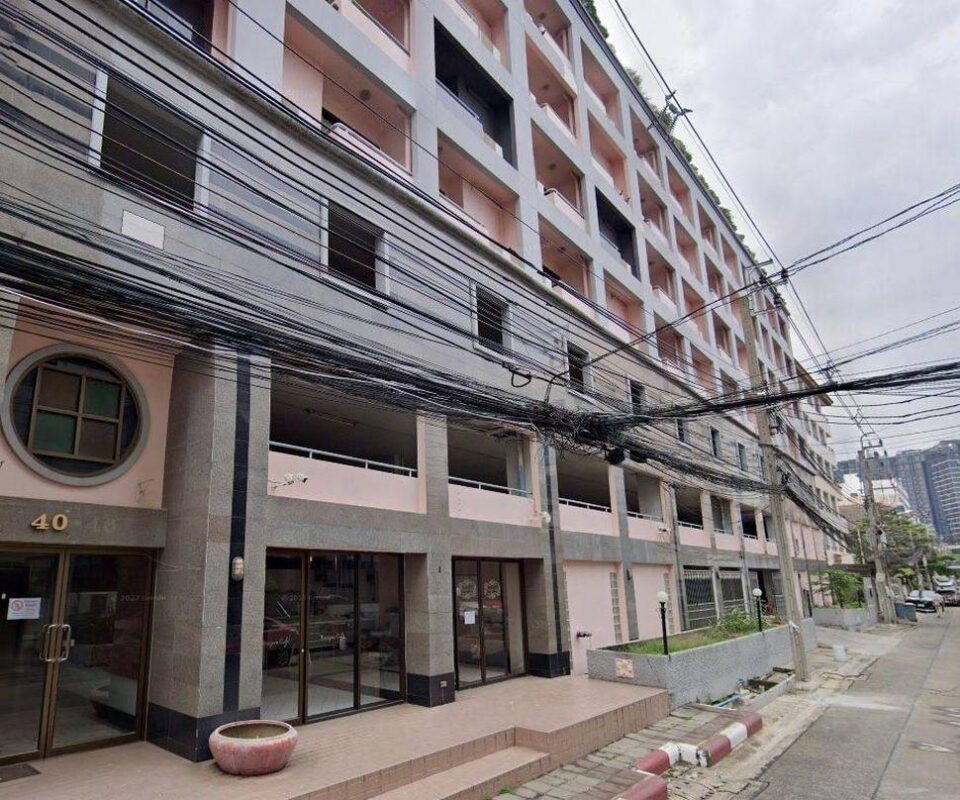 Prime Investment Opportunity: 9-Story Apartment in Bang Kapi Prime Investment Opportunity: 9-Story Apartment in Bang Kapi